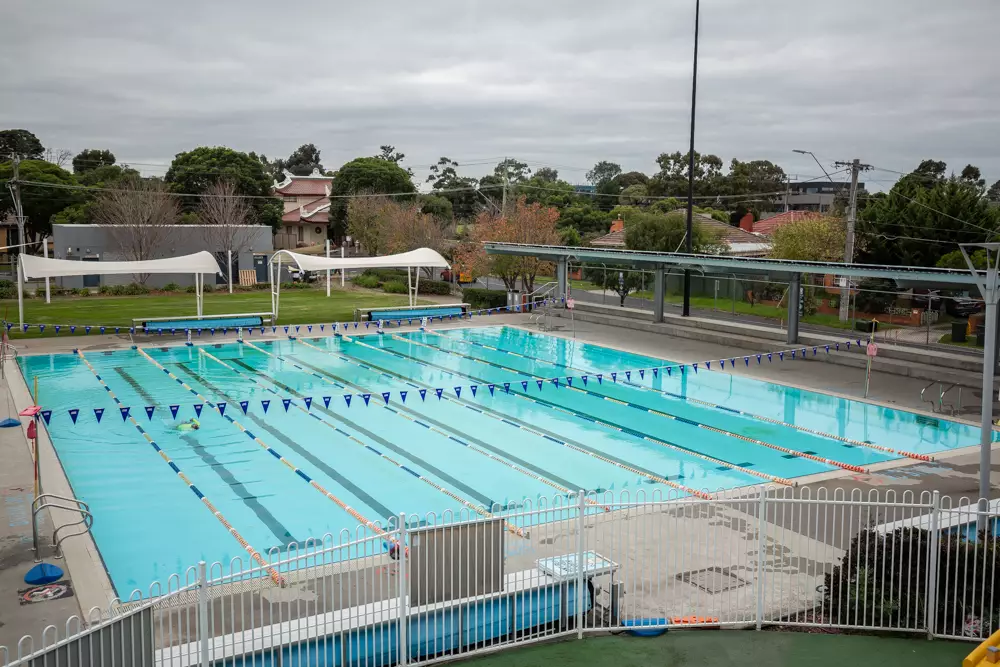 Summer Season Outdoor Pool Operating Hours